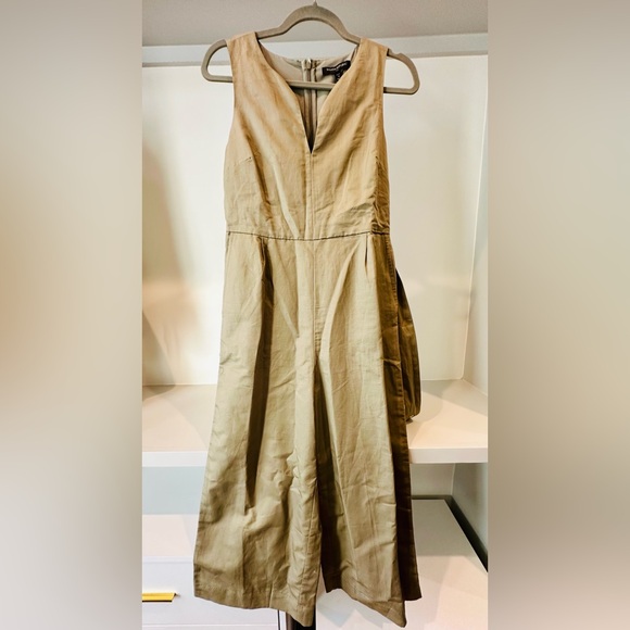 NWT Banana Republic Sleeveless Jumpsuit - Picture 1 of 4
